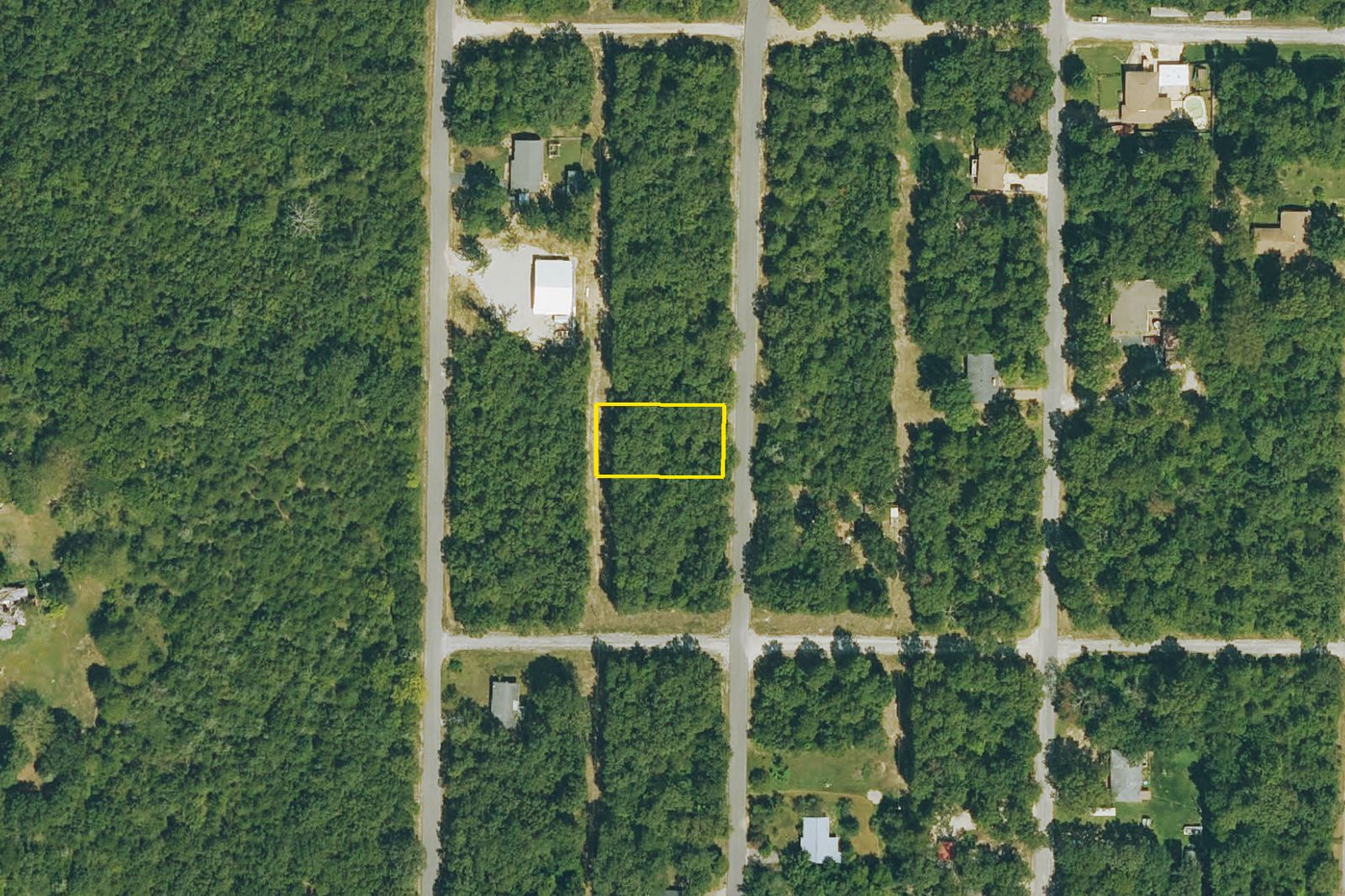 Aerial close-up of the Pavilion Ln lot with boundary outline